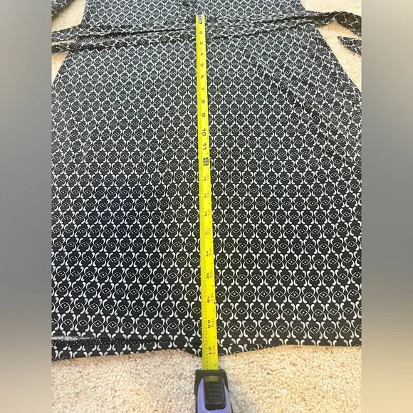 Banana Republic 3/4 Sleeves Black Patterned Dress. Size Medium - Picture 8 of 9